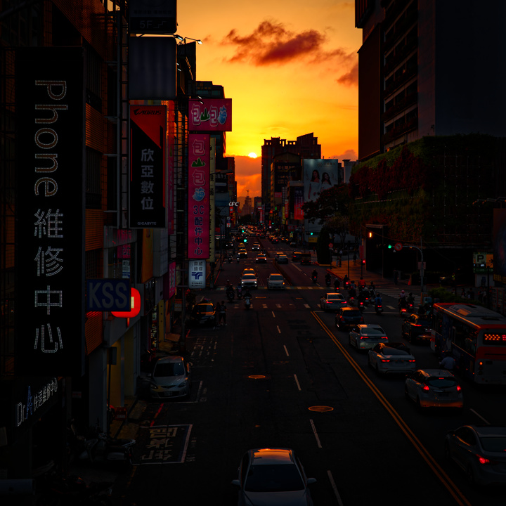 Gongyi Road at sunset, Taichung, Taiwan.